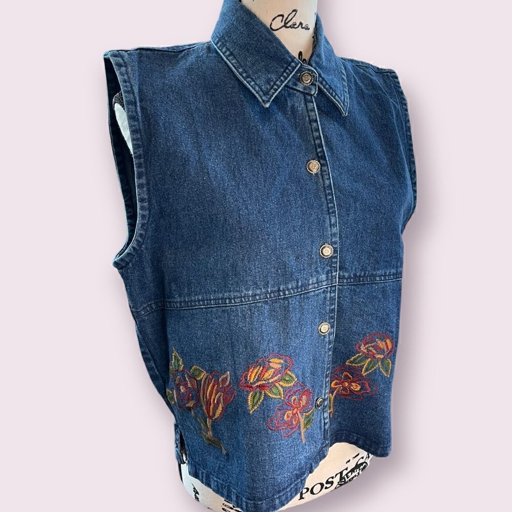 SHELLY AND ARNOLD Embroidered Blue Jean Vest